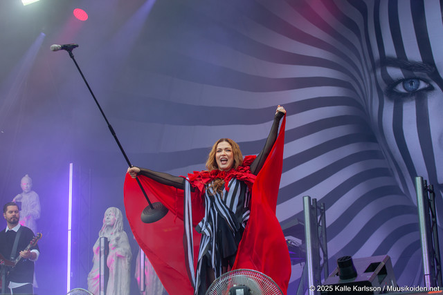 Jenni Vartiainen | Jenni Vartiainen Ruisrockissa 2025